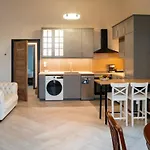 Liberty Square View Heritage Refined Flat تيميشورا