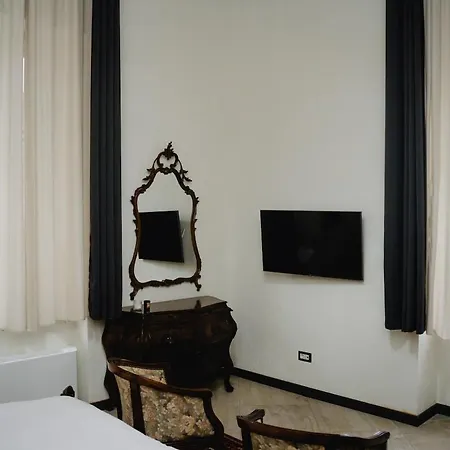 Liberty Square View Heritage Refined Flat *