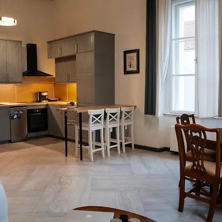 Liberty Square View Heritage Refined Flat *