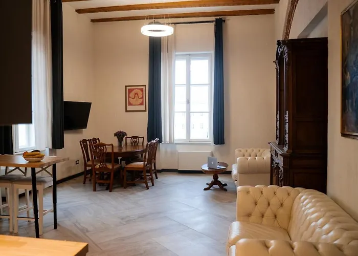 Liberty Square View Heritage Refined Flat